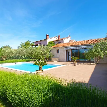 Family Friendly House With A Swimming Pool Valbandon, - 20772 * Fazana