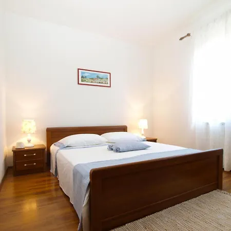 Family Friendly House With A Swimming Pool Valbandon, - 20772