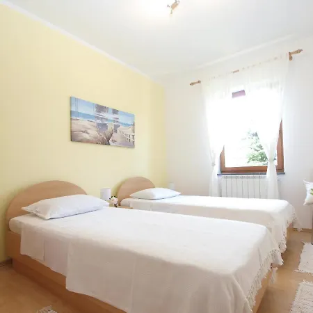 Family Friendly House With A Swimming Pool Valbandon, - 20772 Holiday home Fazana