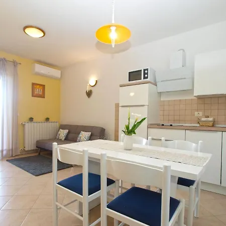 Family Friendly House With A Swimming Pool Valbandon, - 20772