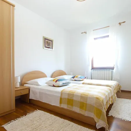 Family Friendly House With A Swimming Pool Valbandon, - 20772 Holiday home *