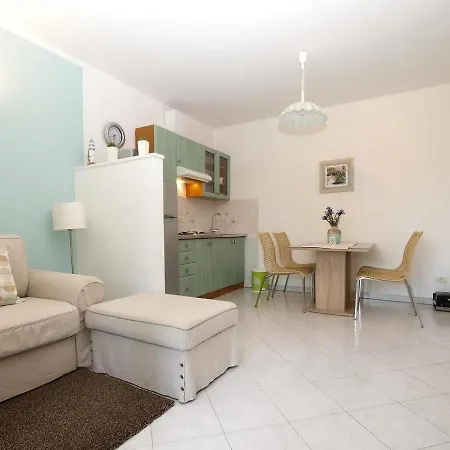 Holiday home Family Friendly House With A Swimming Pool Valbandon, - 20772 *