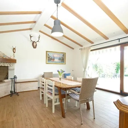 Family Friendly House With A Swimming Pool Valbandon, - 20772 Ferienhaus