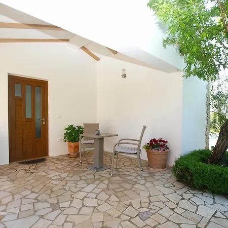 Ferienhaus Family Friendly House With A Swimming Pool Valbandon, - 20772 Fažana