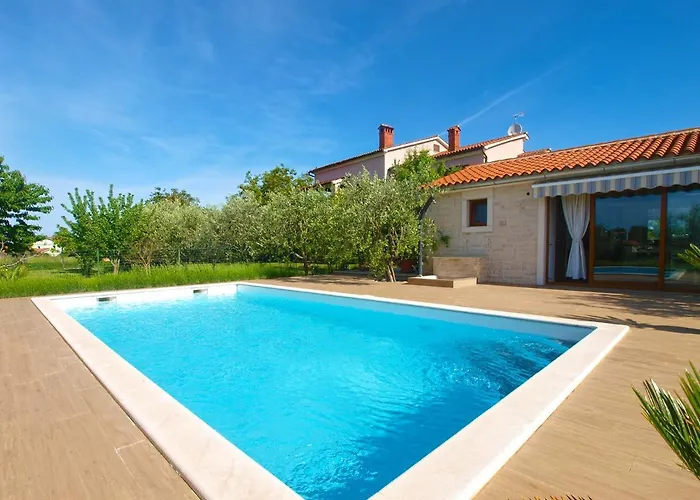 Family Friendly House With A Swimming Pool Valbandon, - 20772 Ferienhaus *