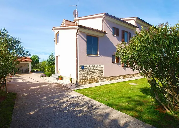 Family Friendly House With A Swimming Pool Valbandon, - 20772 * Fažana