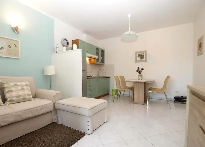 Ferienhaus Family Friendly House With A Swimming Pool Valbandon, - 20772 *