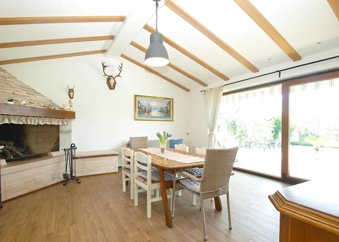 Family Friendly House With A Swimming Pool Valbandon, - 20772 Ferienhaus