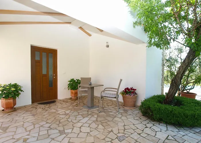 Ferienhaus Family Friendly House With A Swimming Pool Valbandon, - 20772 Fažana